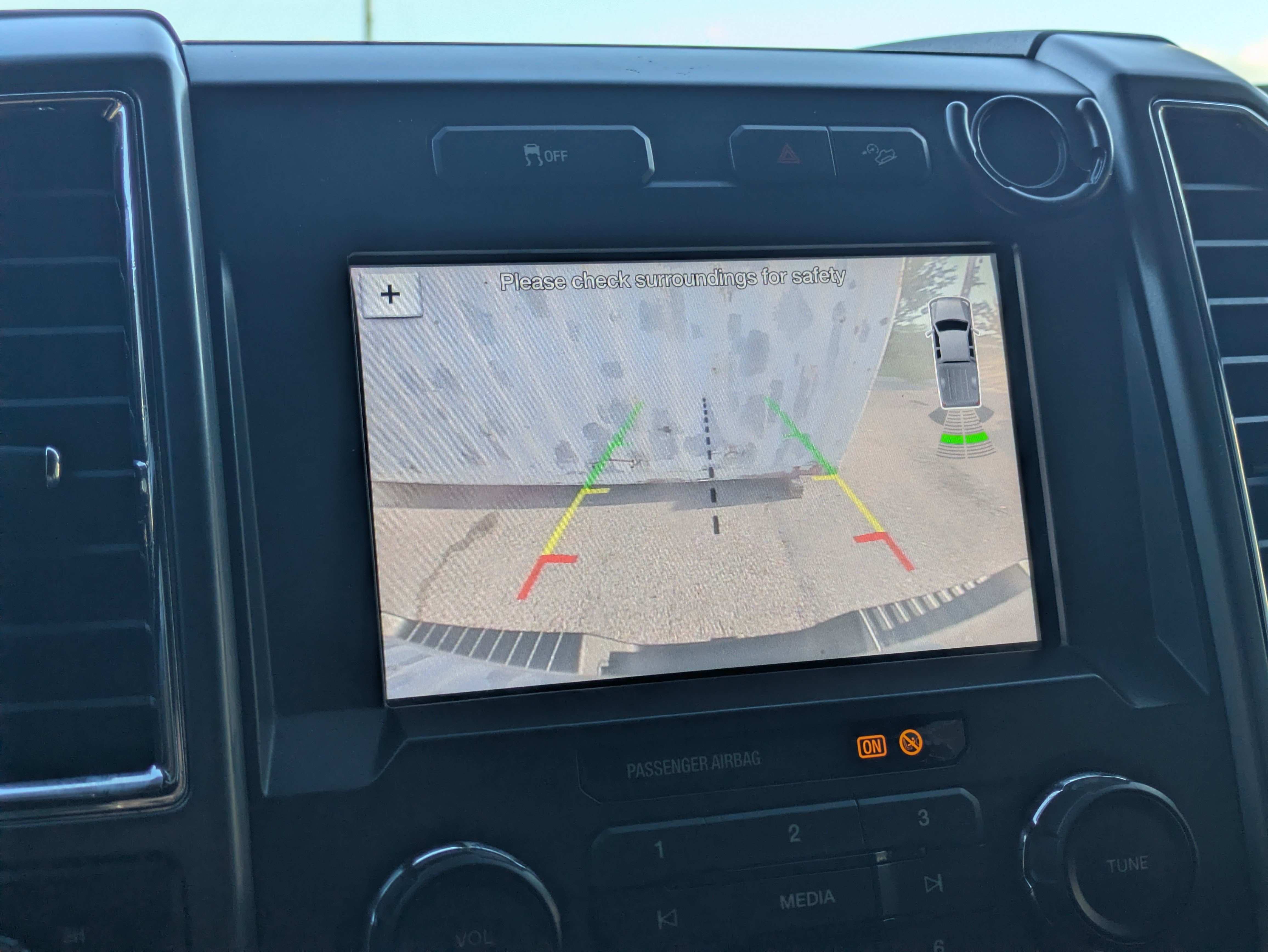 Used 2018 Ford F250 XLT w/ XLT Premium Package AWD/4WD image 32