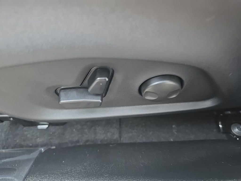 New 2026 Jeep Compass Limited image 21