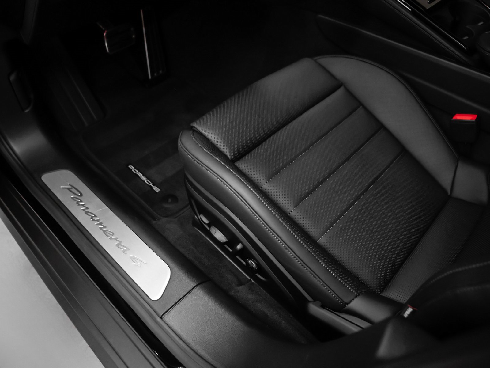 New 2026 Porsche Panamera 4 image 24