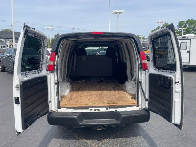 Used 2014 Chevrolet Express 1500 image 16