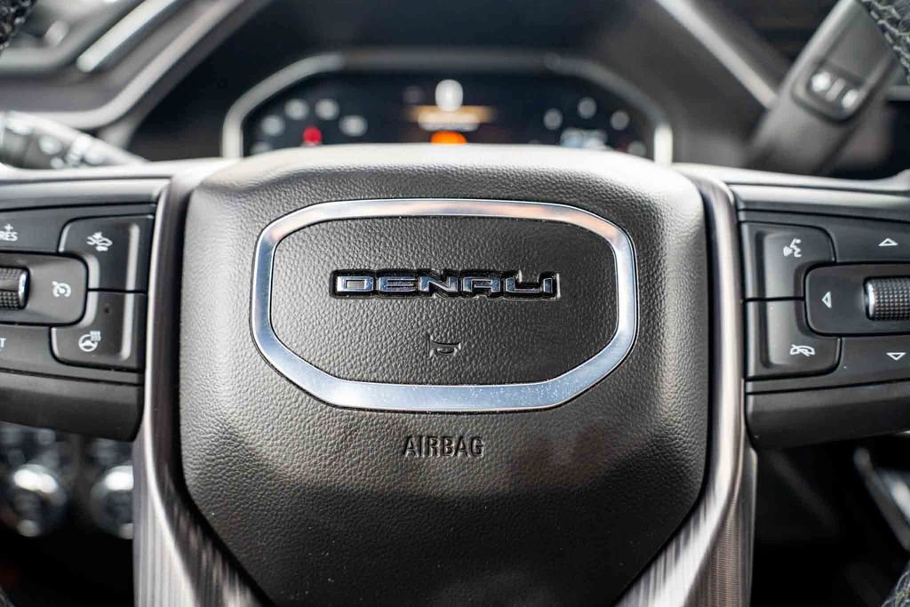 Used 2025 GMC Sierra 2500 Denali Ultimate AWD/4WD image 14