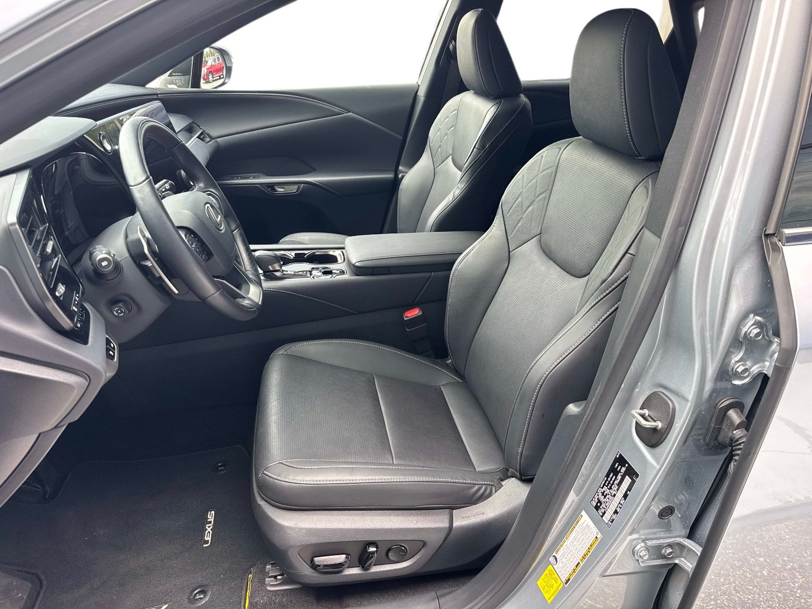 Used 2025 Lexus RX 350 Premium Plus w/ Accessory Package (Z1) FWD image 22