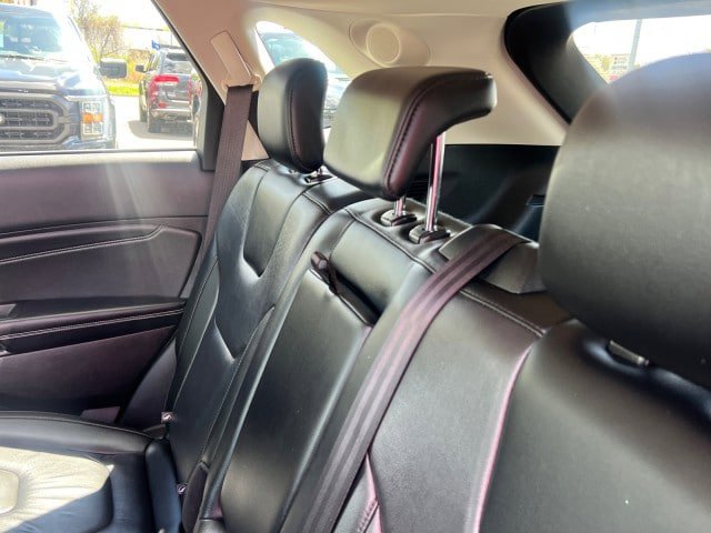Used 2022 Ford Edge Titanium AWD/4WD image 26