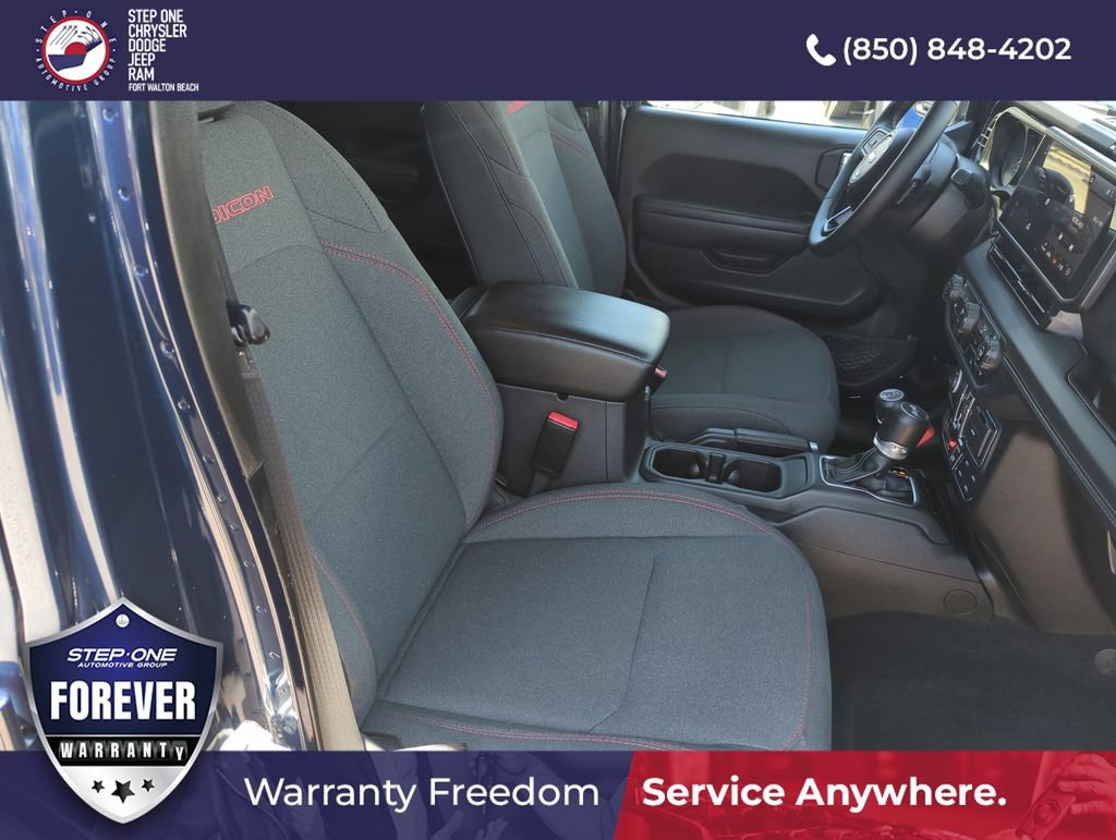 Used 2025 Jeep Wrangler Unlimited Rubicon w/ Convenience Group AWD/4WD image 34
