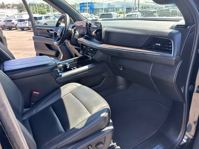 Used 2025 Chevrolet Tahoe LT AWD/4WD image 17