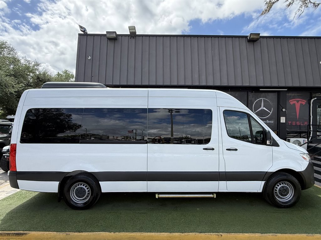 Used 2021 Mercedes-Benz Sprinter 2500 image 8