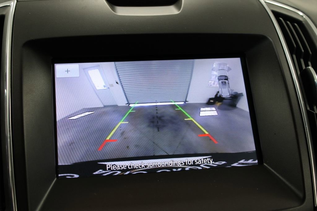 Used 2020 Ford Edge Titanium image 34