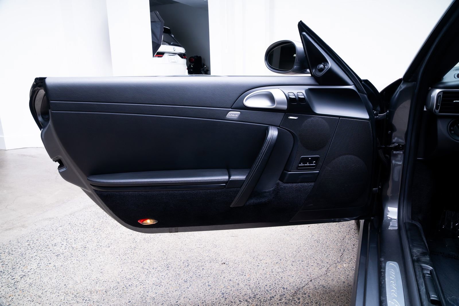 Used 2008 Porsche 911 Carrera 4S AWD/4WD image 22