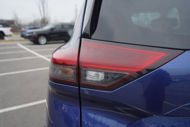 Used 2023 Nissan Rogue SL image 39