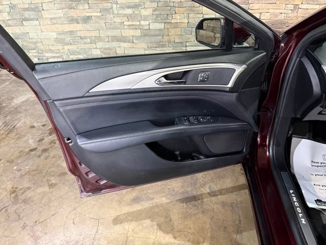 Used 2018 Lincoln MKZ Premiere image 11