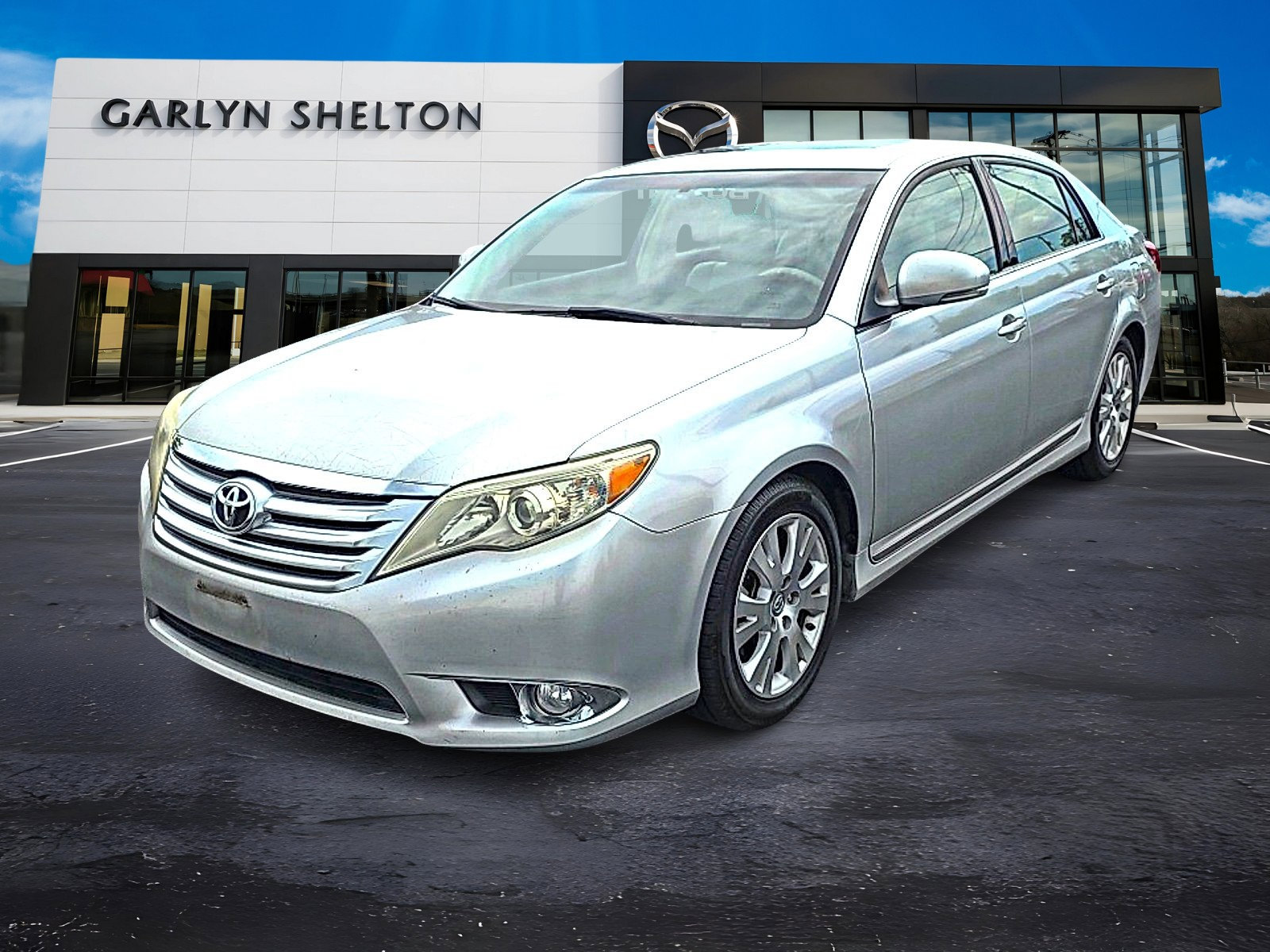 Used 2011 Toyota Avalon FWD video 1