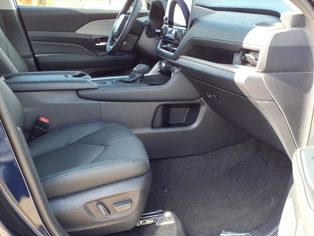 New 2026 Toyota Grand Highlander Limited image 17