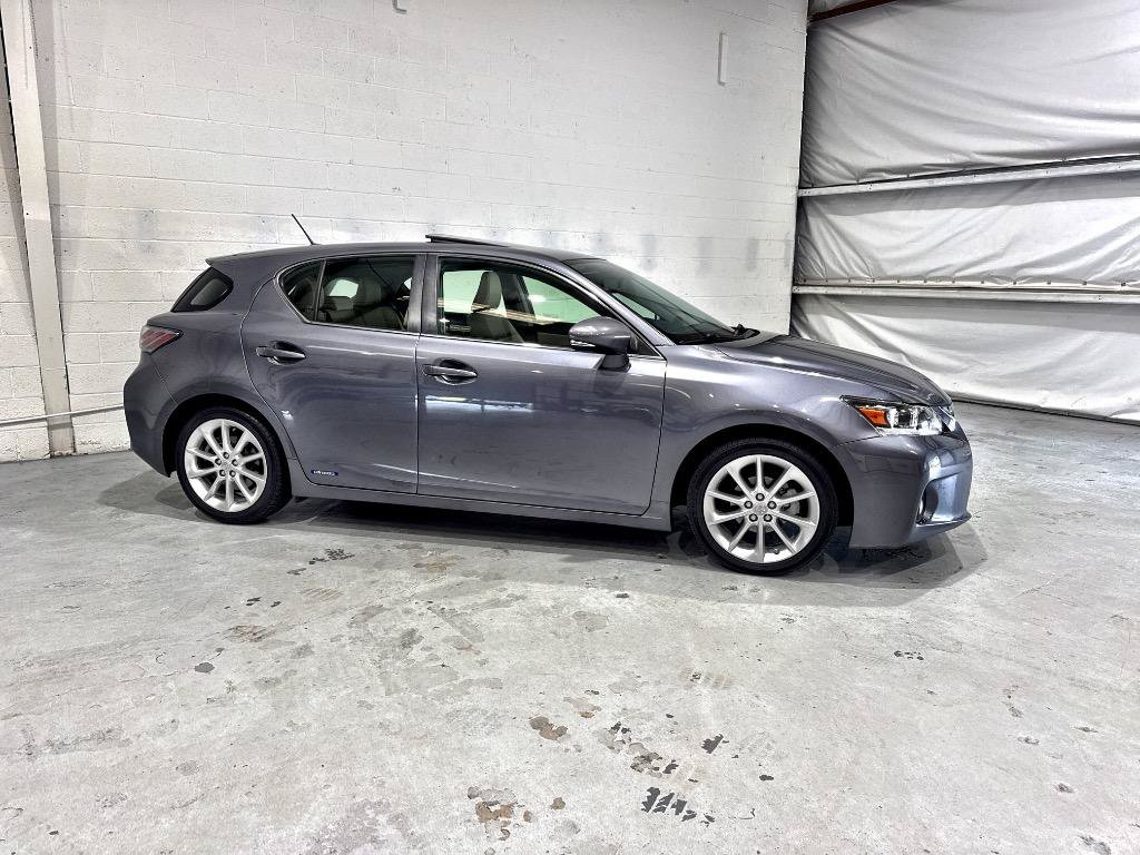 Used 2012 Lexus CT 200h Premium w/ Premium Audio Pkg FWD image 6
