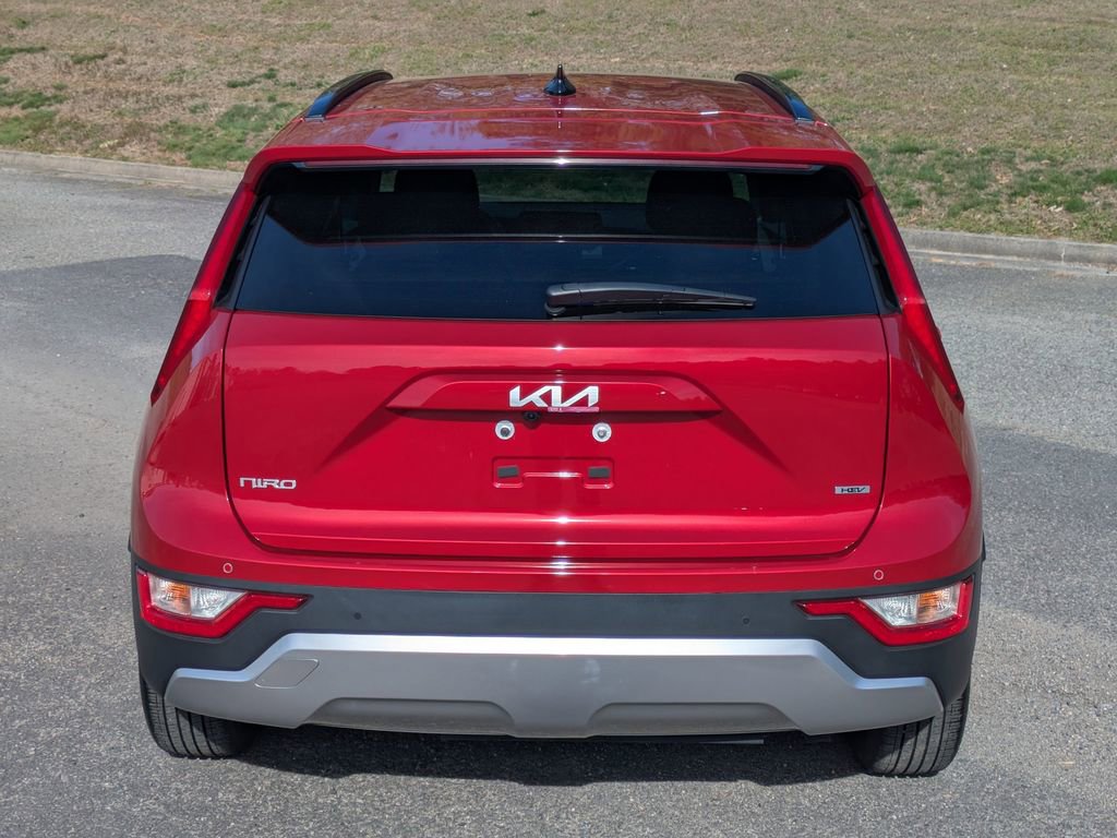 Used 2025 Kia Niro EX image 5
