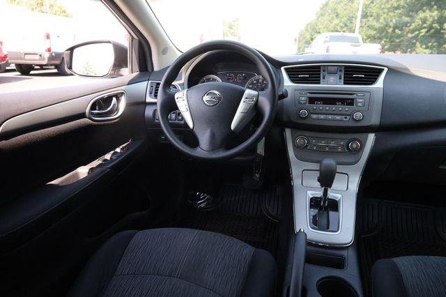 Used 2014 Nissan Sentra SV FWD image 20