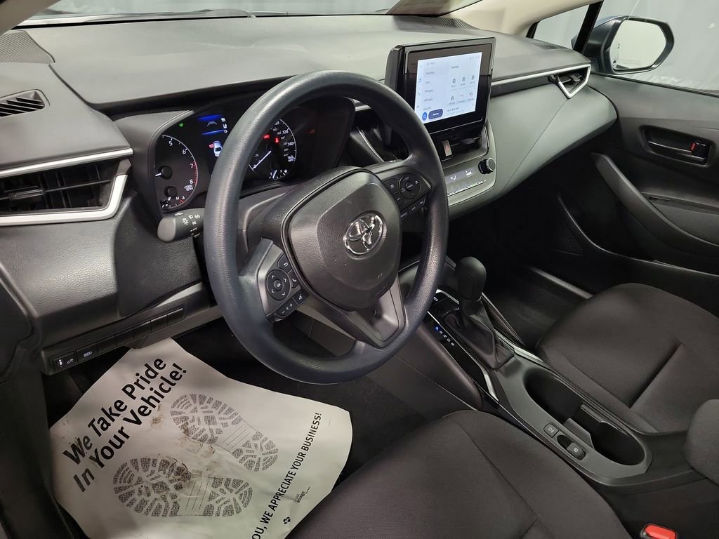 Used 2025 Toyota Corolla LE image 13