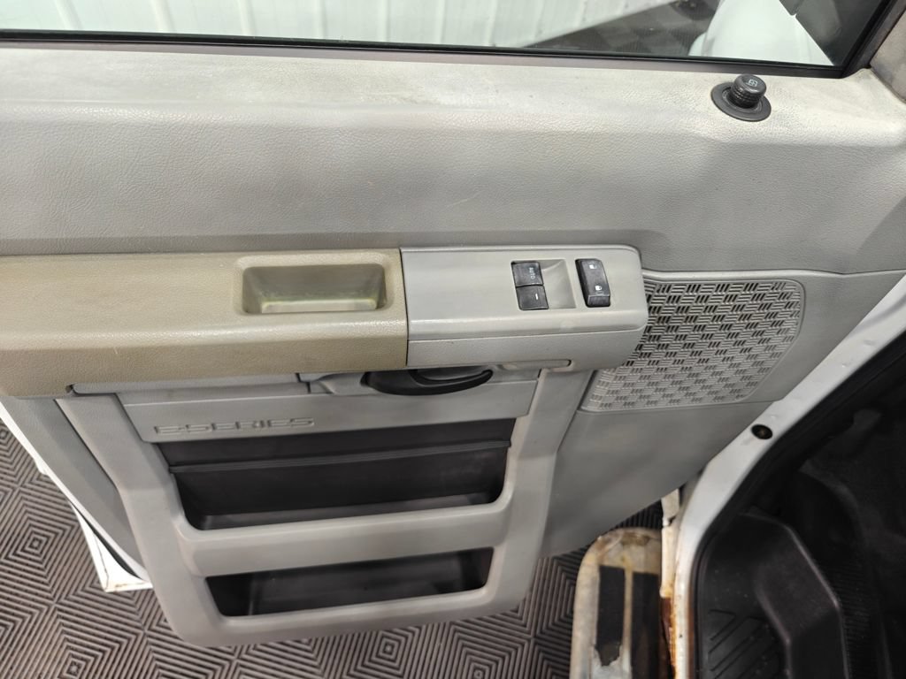 Used 2013 Ford E-250 and Econoline 250 w/ PWR Group RWD image 28