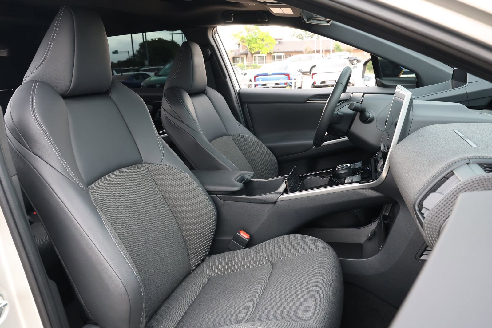 Used 2024 Toyota bZ4X XLE image 29