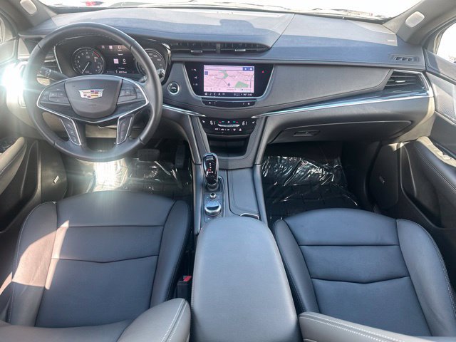 Used 2023 Cadillac XT5 Premium Luxury w/ Technology Package AWD/4WD image 19