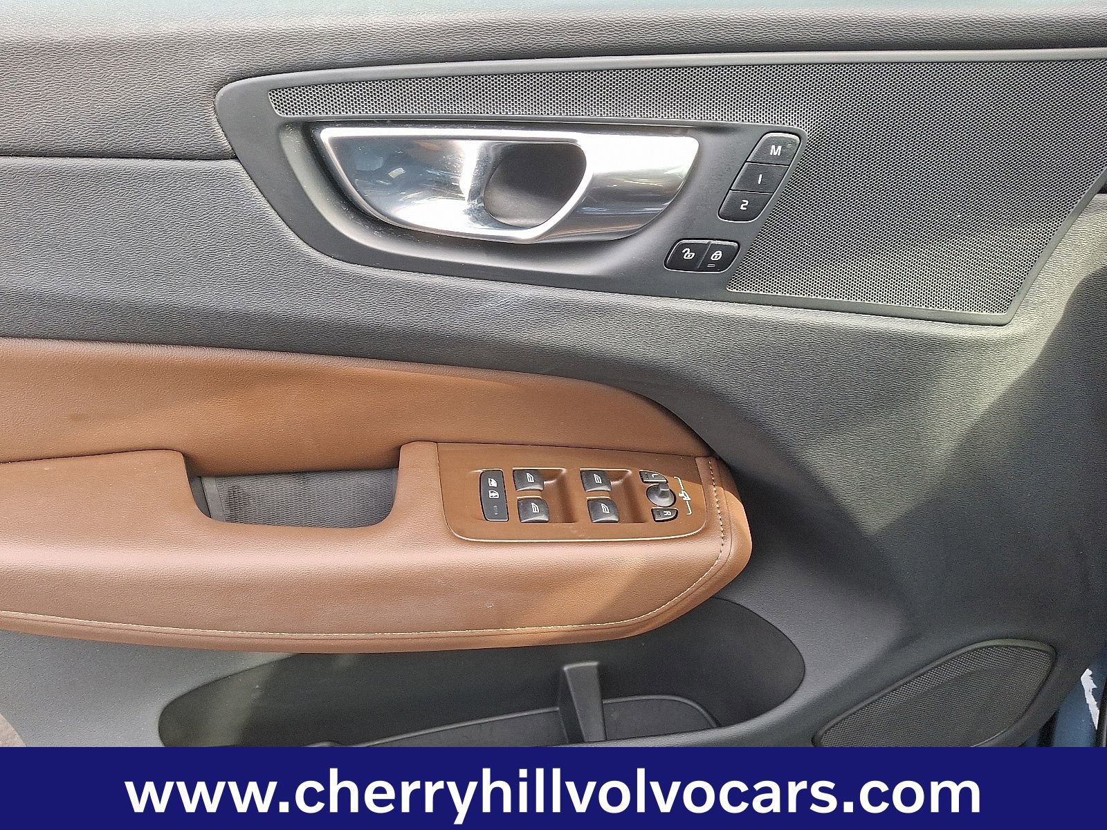 Certified 2023 Volvo XC60 B5 Plus image 13