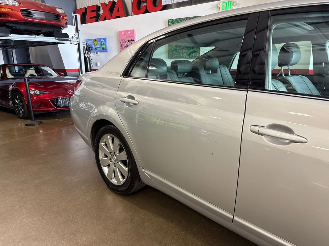 Used 2006 Toyota Avalon XLS image 59