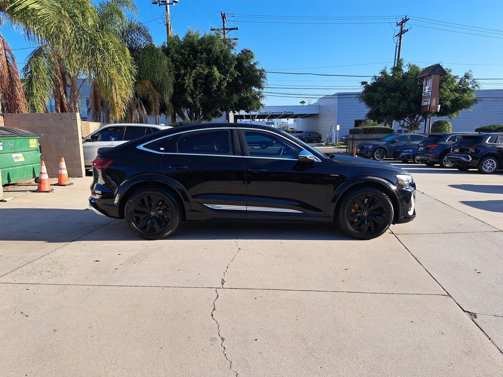 Used 2022 Audi e-tron S Prestige AWD/4WD image 4