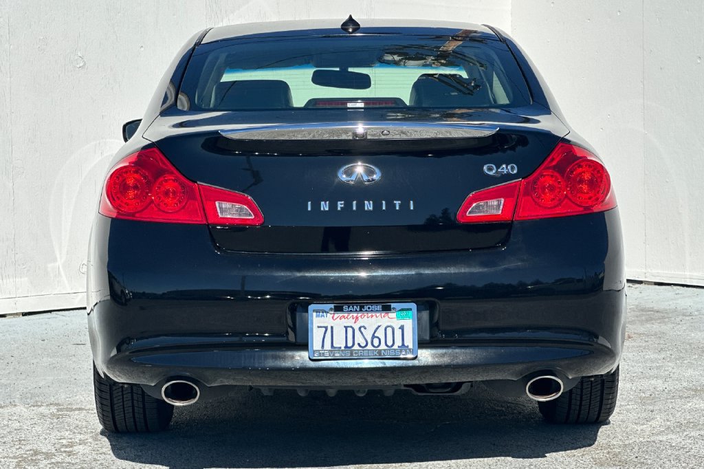 Used 2015 INFINITI Q40 w/ Navigation Package RWD image 4