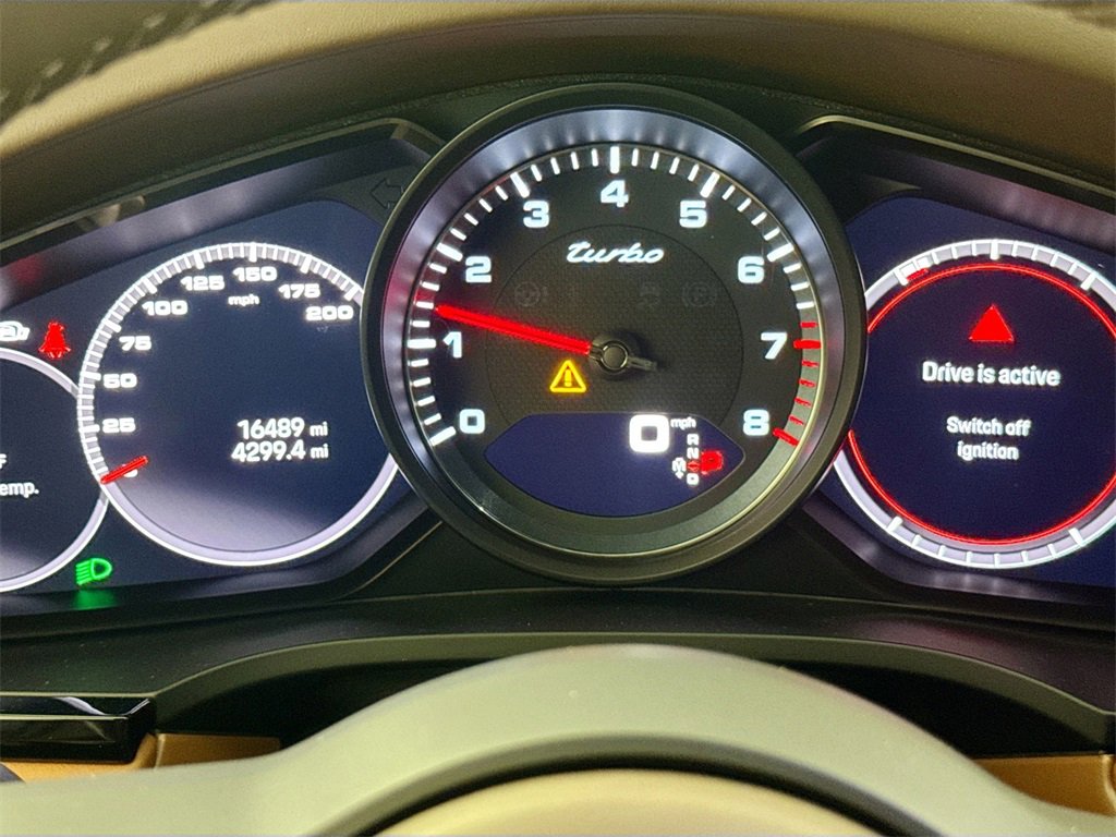 Used 2022 Porsche Cayenne Turbo image 12