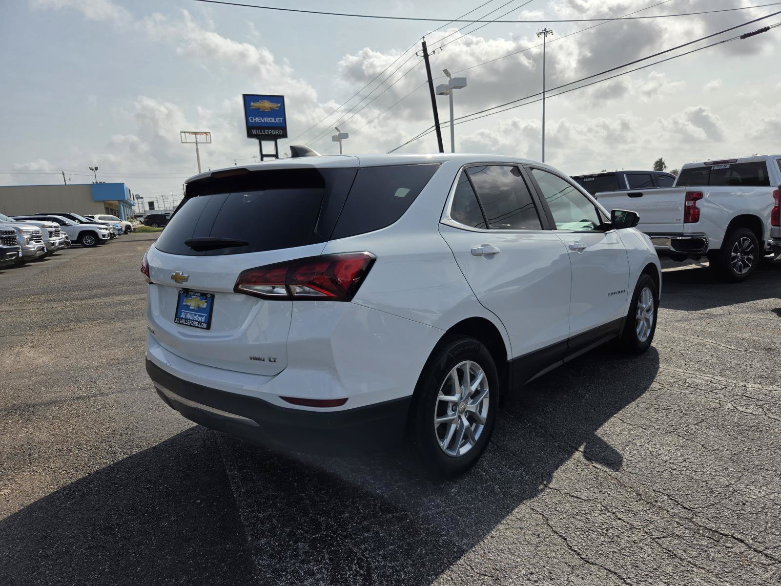 Used 2024 Chevrolet Equinox LT AWD/4WD image 5