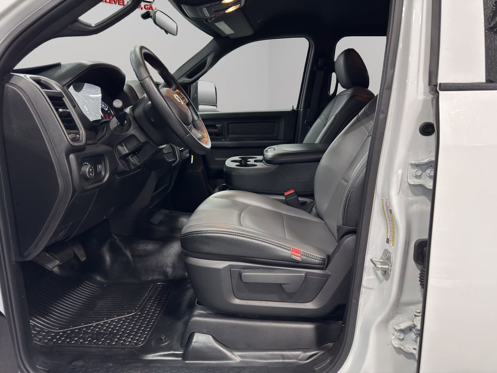 Used 2024 RAM 5500 Tradesman w/ Chrome Appearance Group video 3