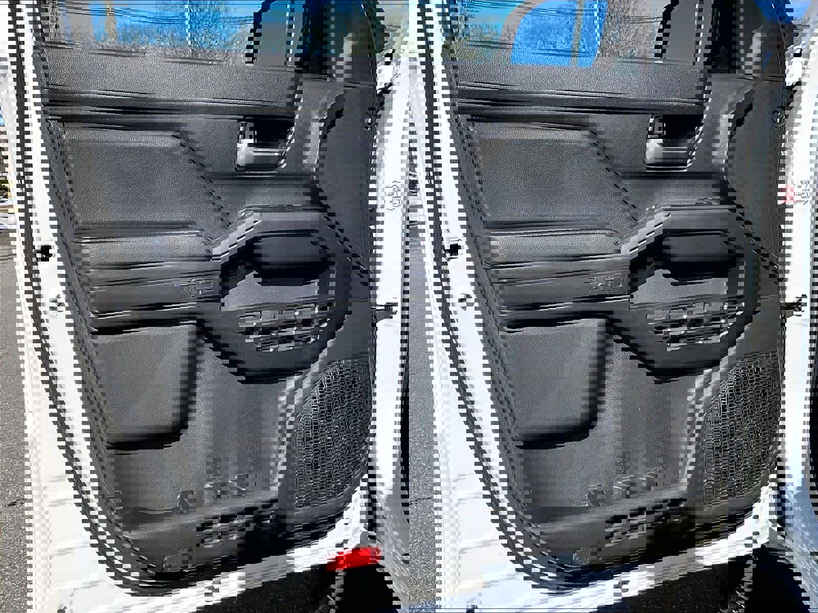 Used 2025 Toyota Tacoma TRD Off-Road image 9