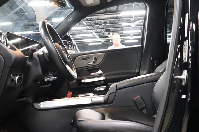 Used 2020 Mercedes-Benz GLB 250 image 11