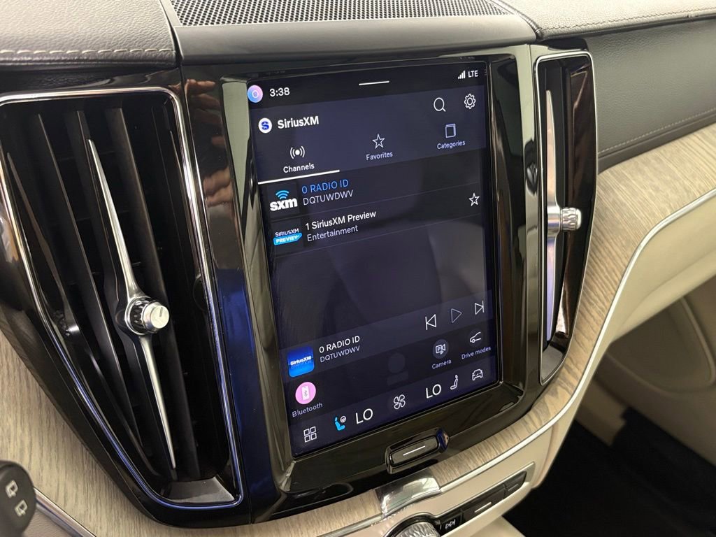 Used 2022 Volvo XC60 B6 Inscription w/ Advanced Package image 27