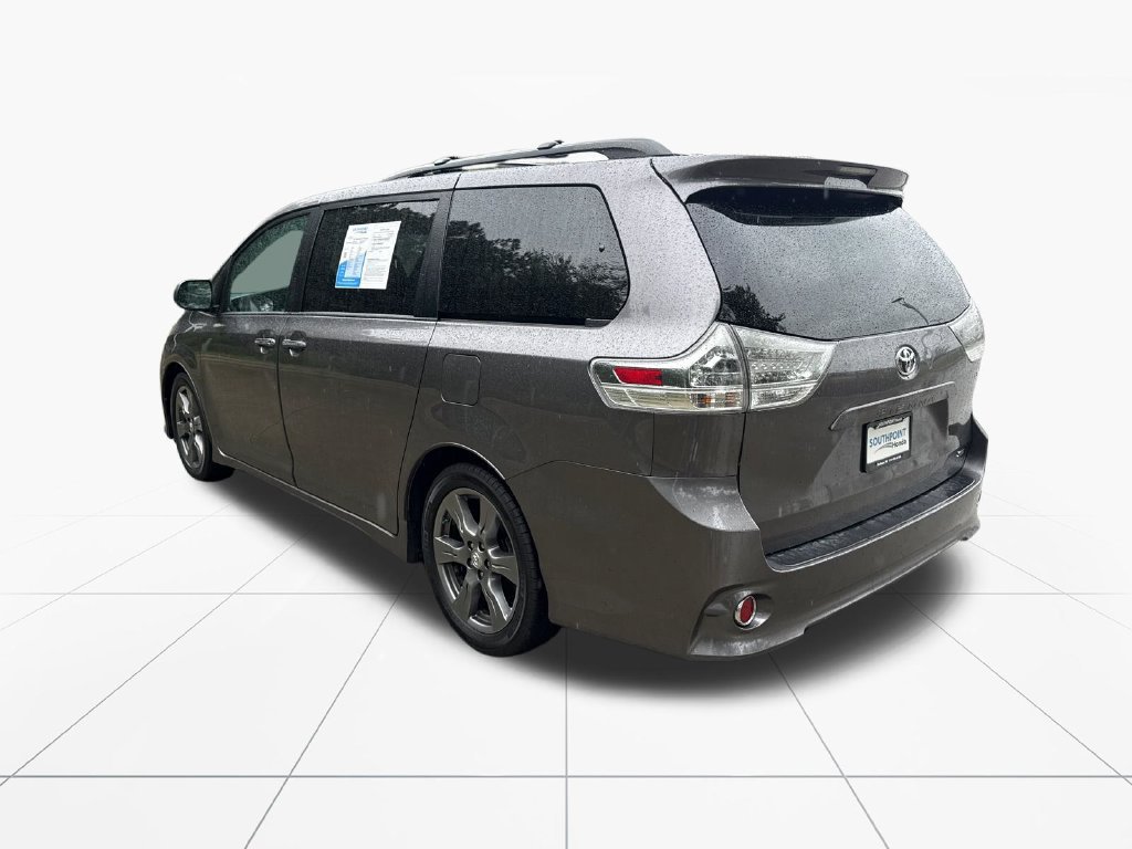 Used 2017 Toyota Sienna SE w/ SE Preferred Package FWD image 6