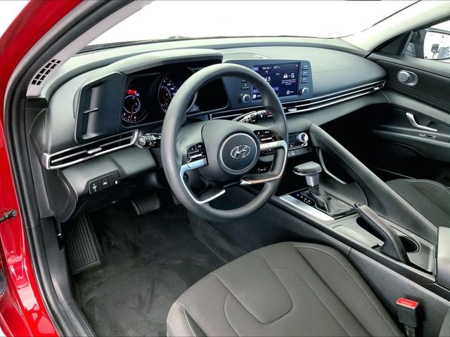 Used 2023 Hyundai Elantra SEL image 14