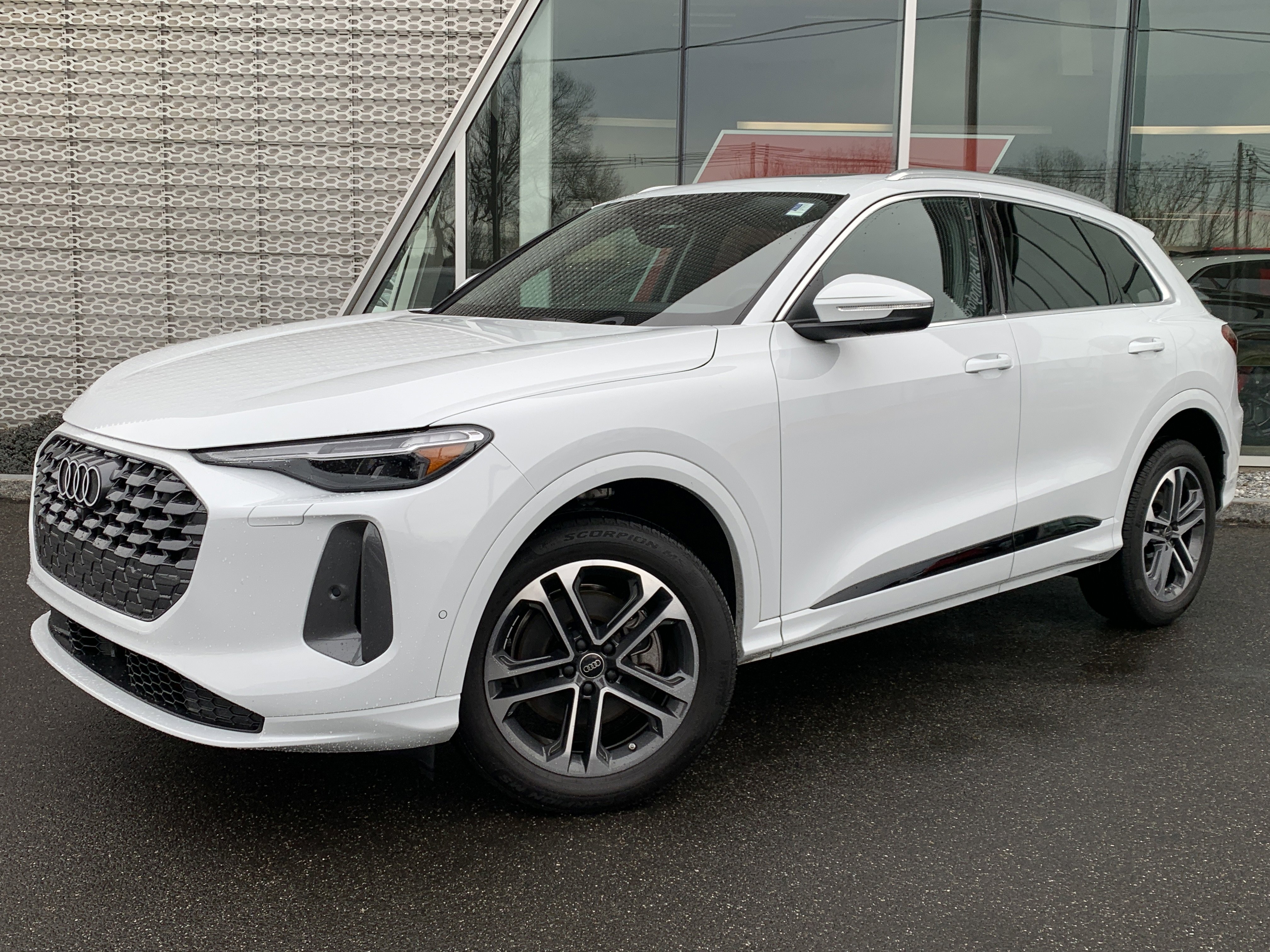 Certified 2025 Audi Q5 Premium w/ Premium Plus
