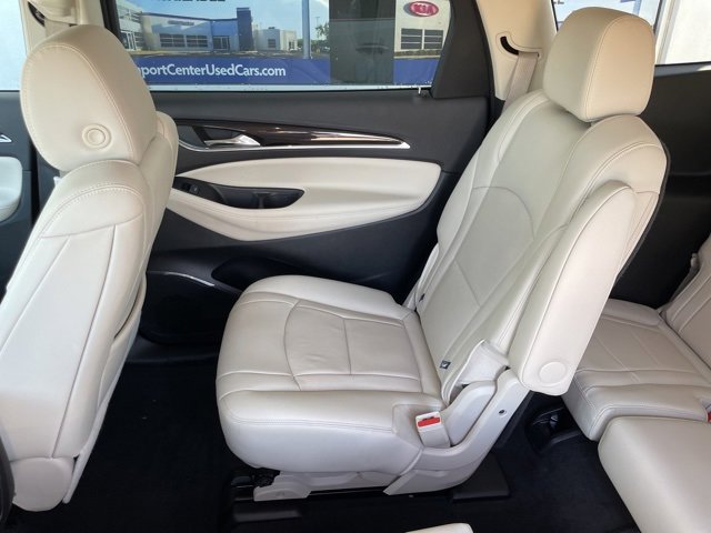Used 2023 Buick Enclave Essence image 27