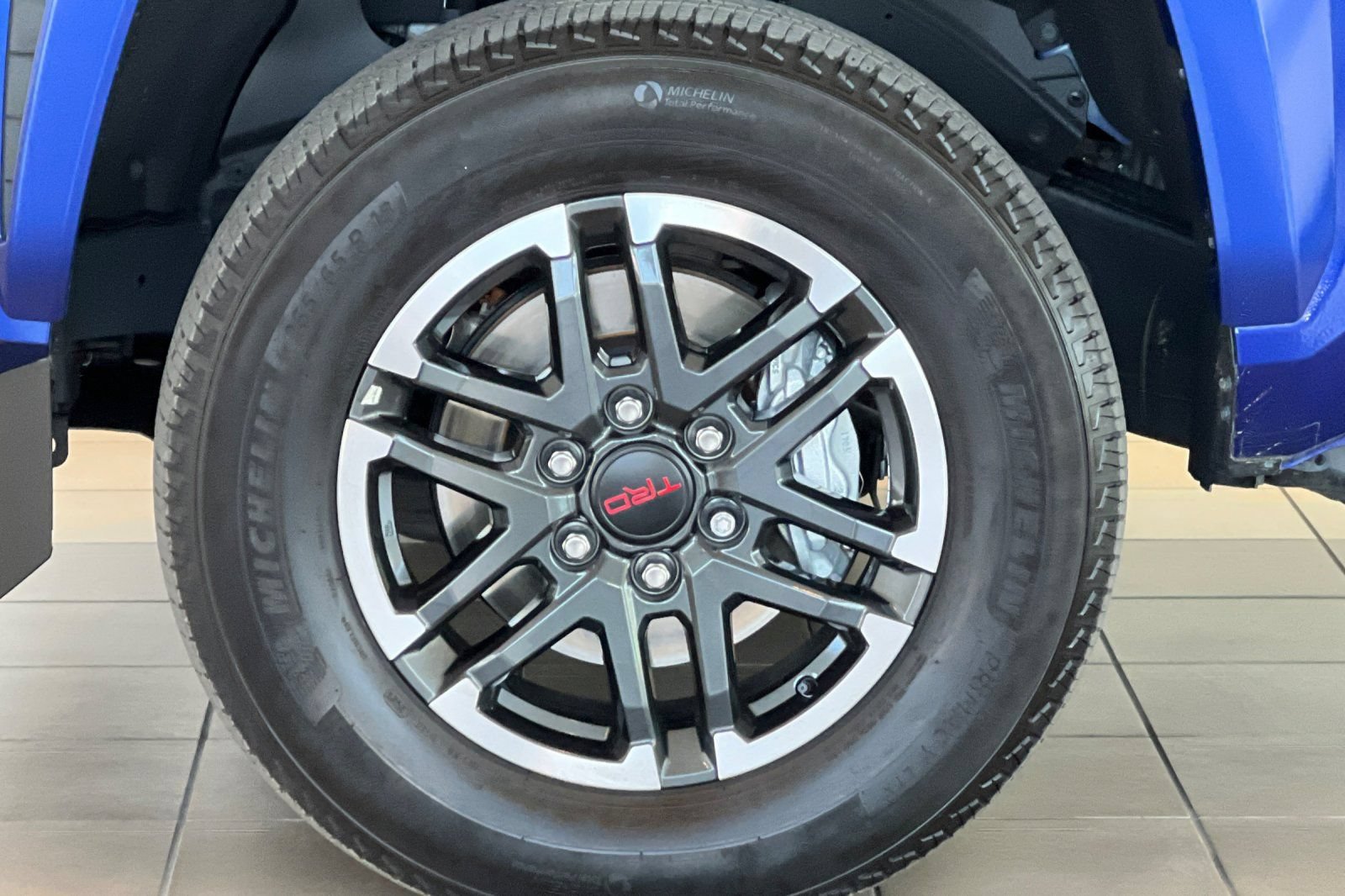 Certified 2025 Toyota Tacoma TRD Sport AWD/4WD image 24