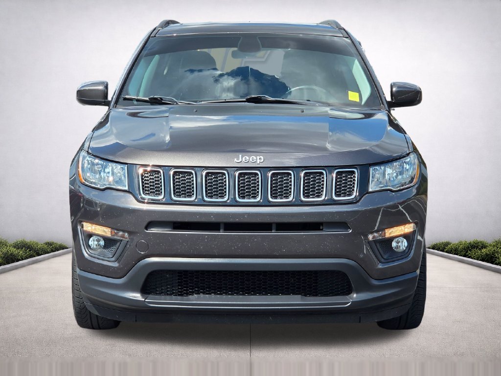 Used 2018 Jeep Compass Latitude AWD/4WD image 3