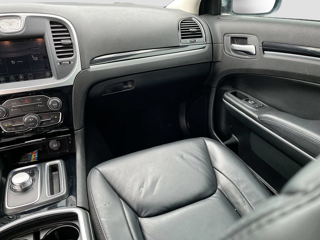 Used 2023 Chrysler 300 Touring L AWD/4WD image 23