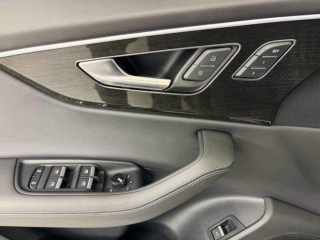 Certified 2025 Audi Q8 Premium Plus w/ Premium Plus Package image 20