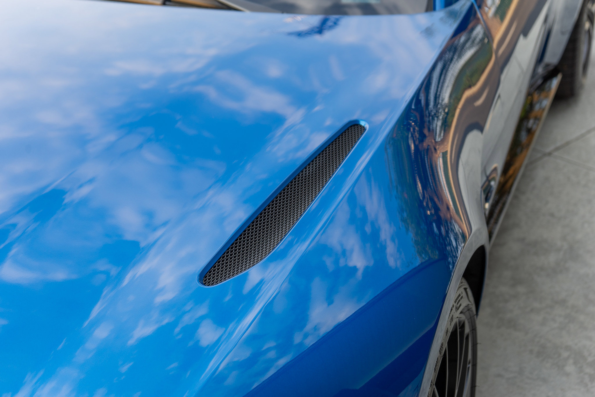 Used 2022 Aston Martin V8 Vantage Coupe image 16