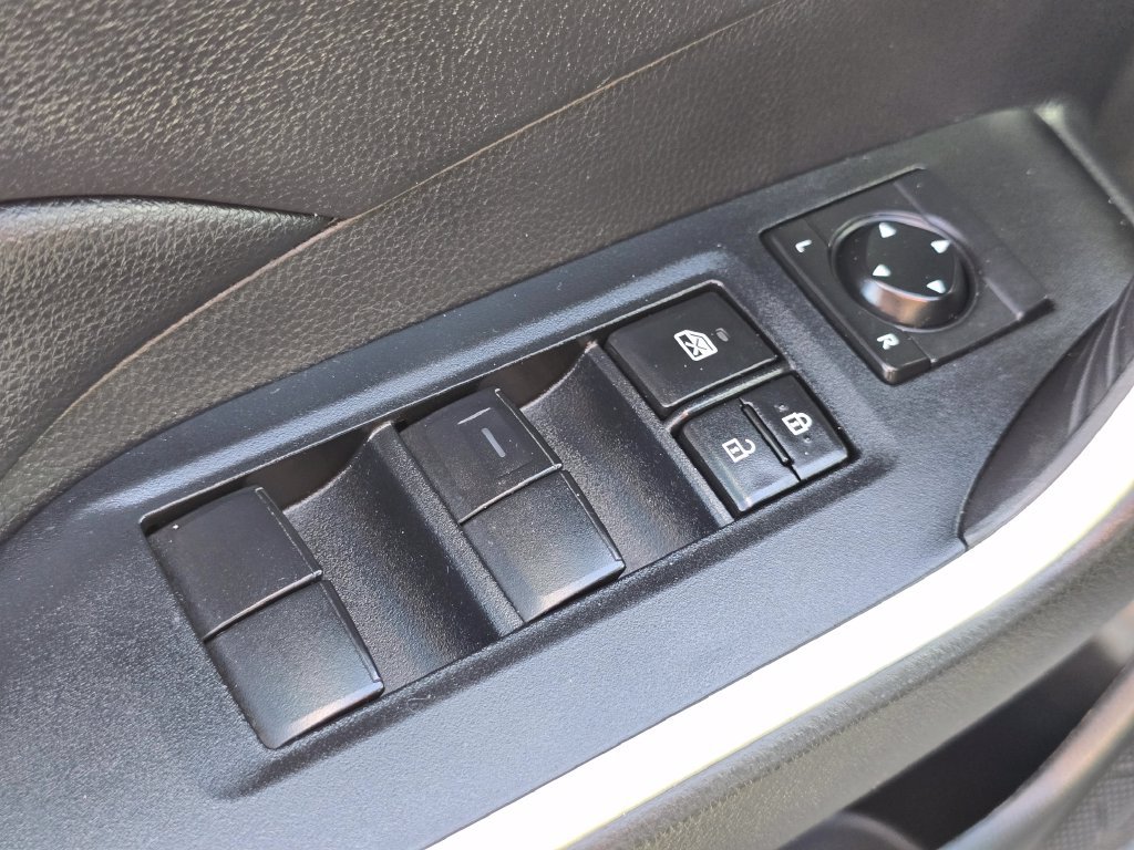 Used 2020 Toyota RAV4 XLE AWD/4WD image 21