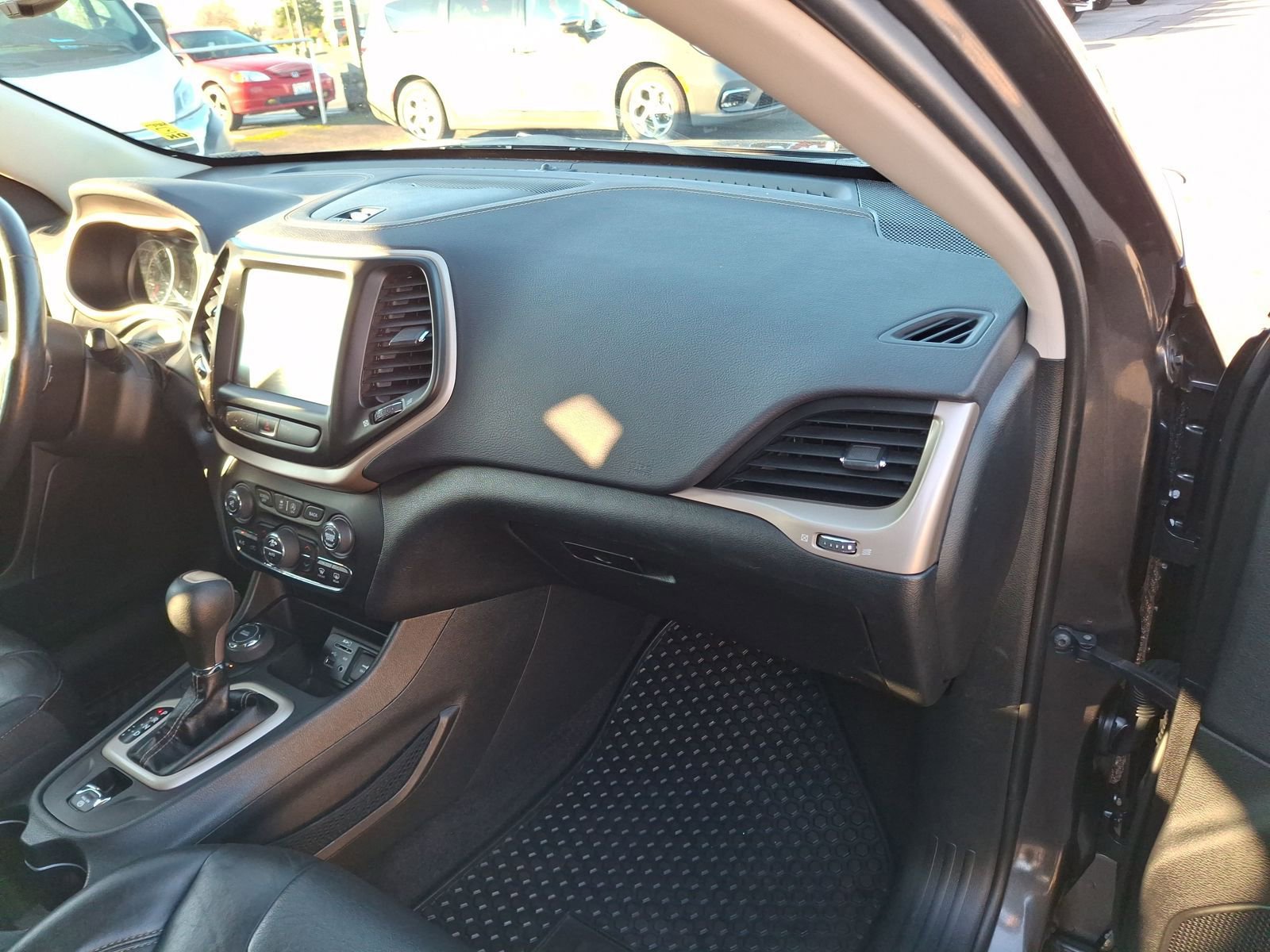 Used 2025 Jeep Grand Cherokee Limited w/ Black Appearance Package image 20