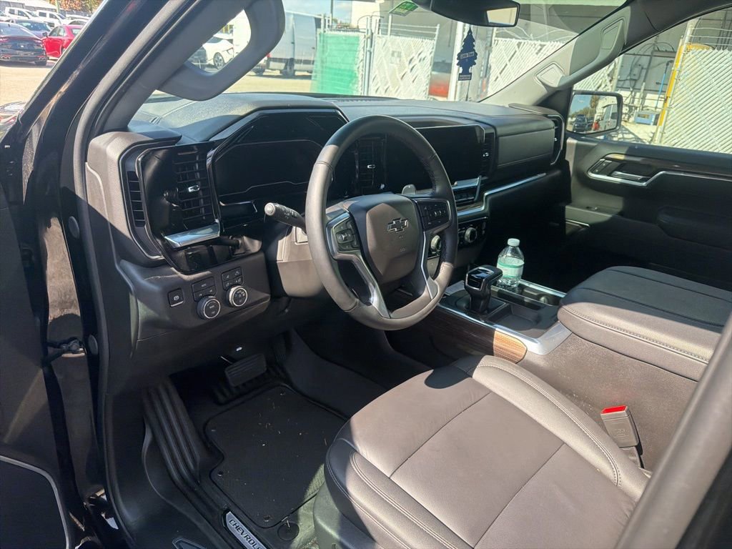 Certified 2025 Chevrolet Silverado 1500 RST w/ Convenience Package II image 4