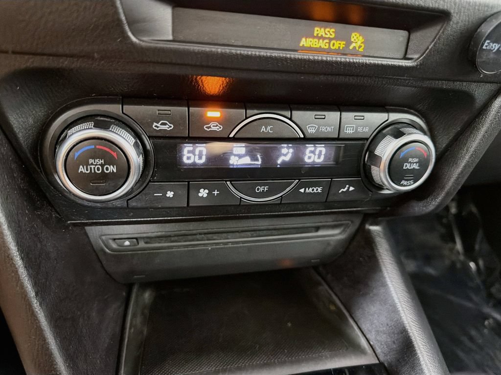 Used 2016 MAZDA MAZDA3 i Touring w/ Popular Equipment Package FWD image 16