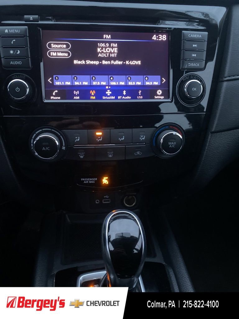 Used 2018 Nissan Rogue S image 27