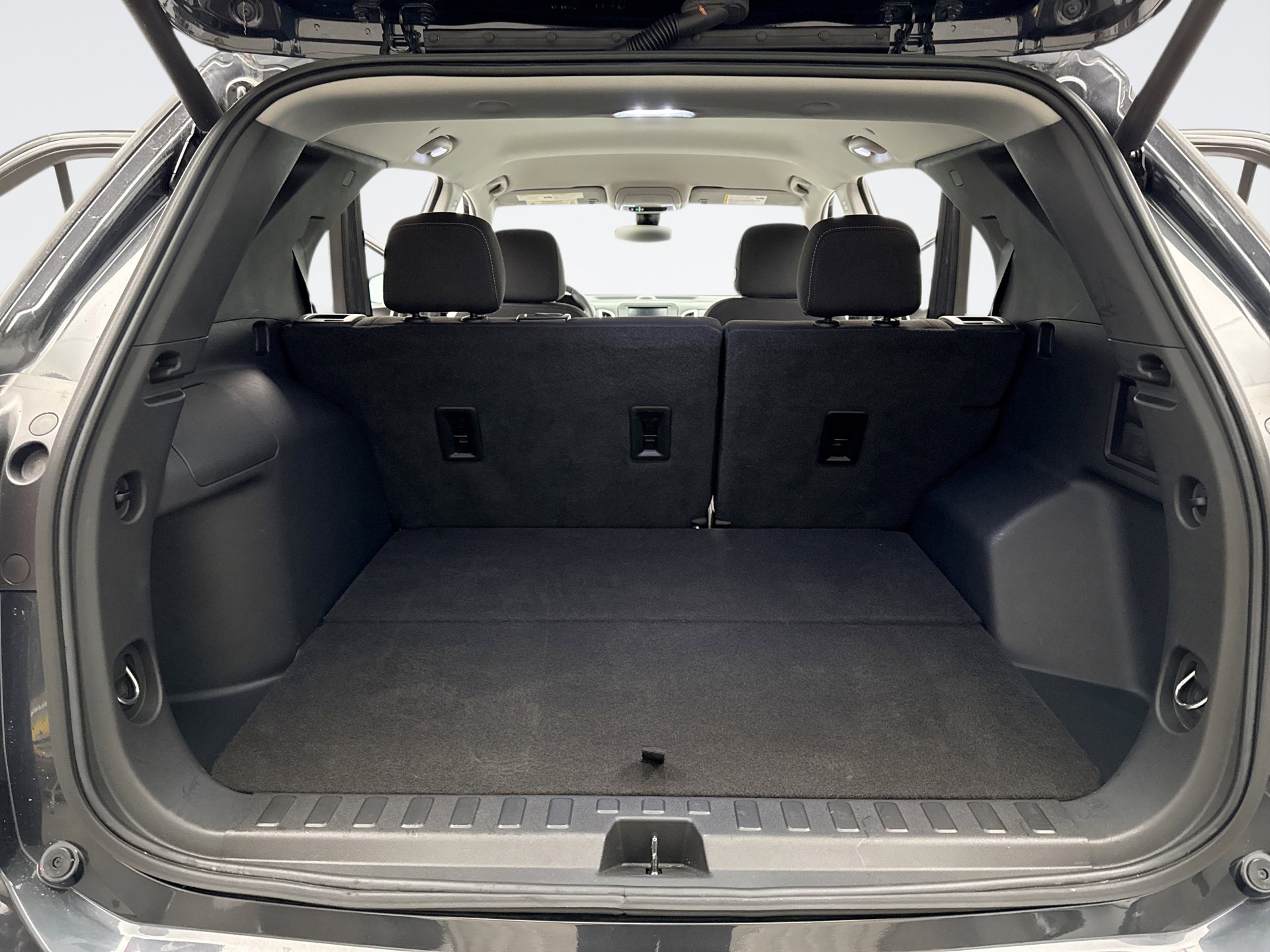 Used 2023 Chevrolet Equinox LT image 21