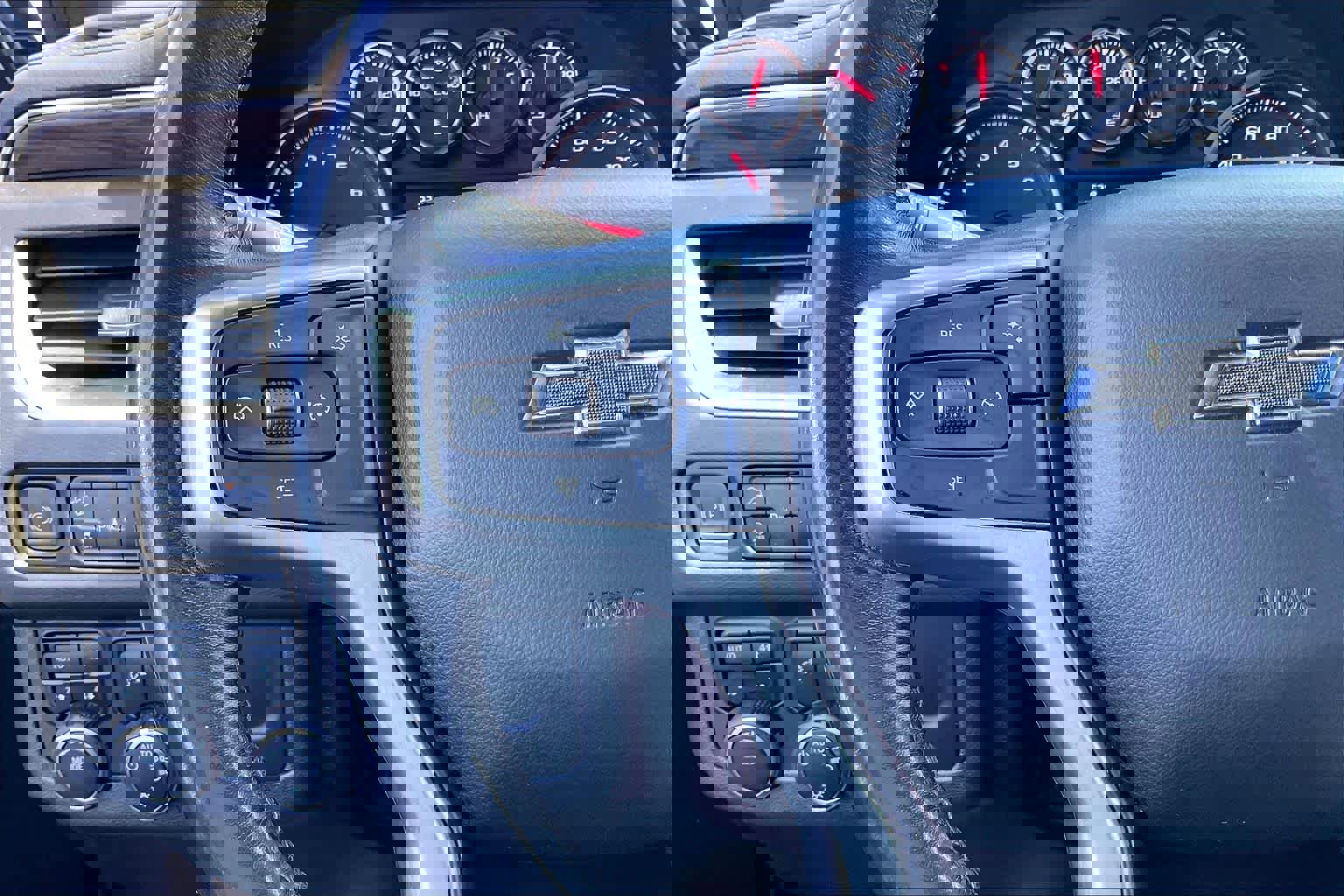 Used 2021 Chevrolet Tahoe Z71 image 18