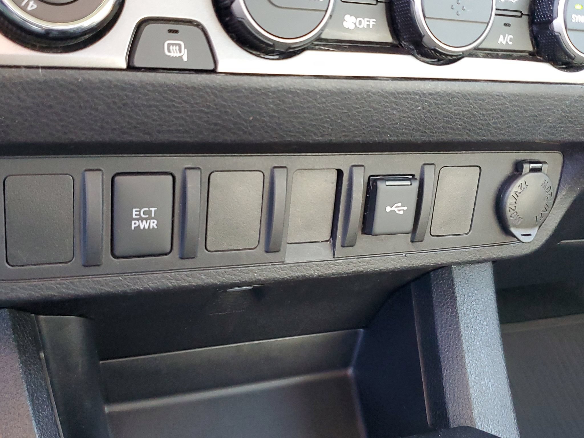 Used 2022 Toyota Tacoma SR AWD/4WD image 23